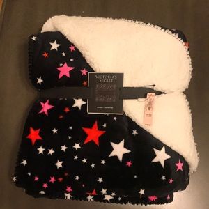 Victoria’s Secret Plush Blanket -PERFECT XMAS GIFT
